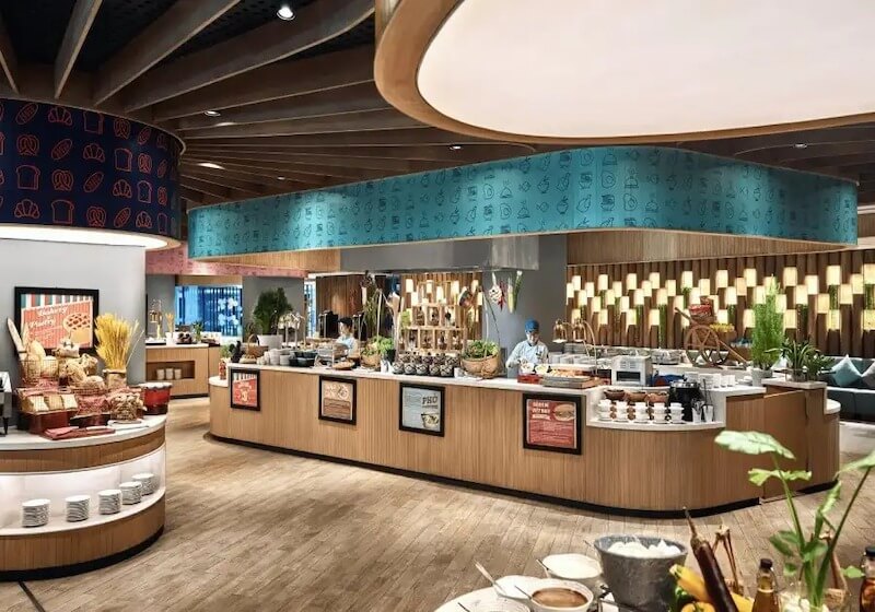 Không gian buffet khoa học giúp nhân viên phục vụ nhanh, hạn chế va chạm và tối ưu chi phí vận hành