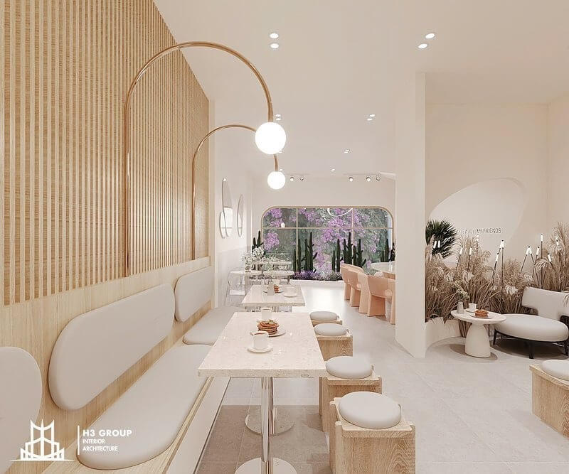 Với mặt bằng nhỏ trong ngõ, chủ đầu tư nên bố trí thông minh, tận dụng tường và góc ngồi sát vách để tạo không gian thoáng mát, rộng rãi