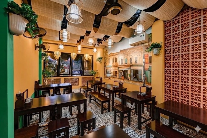 Chi phí đầu tư trung bình từ 80 - 150 triệu cho quán vừa và nhỏ, phù hợp chủ quán muốn quán vừa “chất”, vừa mang nét truyền thống đặc trưng