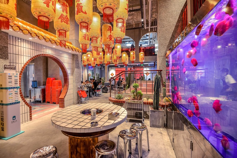 Khu vực phụ trợ cần bố trí kín đáo, dễ tiếp cận và đủ công năng để hỗ trợ vận hành mượt mà mà không ảnh hưởng trải nghiệm khách