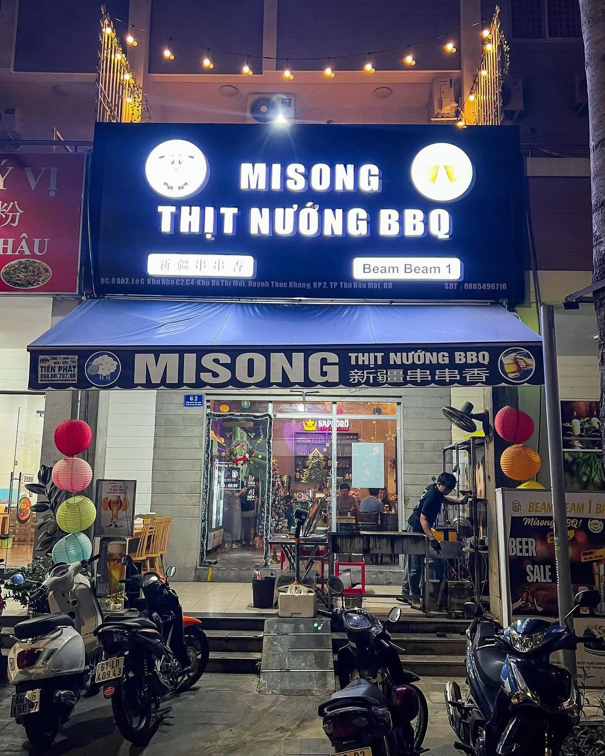Hệ thống hút mùi, thông gió được bố trí hợp lý, giúp quán nhỏ 2 tầng luôn thoáng khí, giảm khói và mùi lấn sang tầng khác