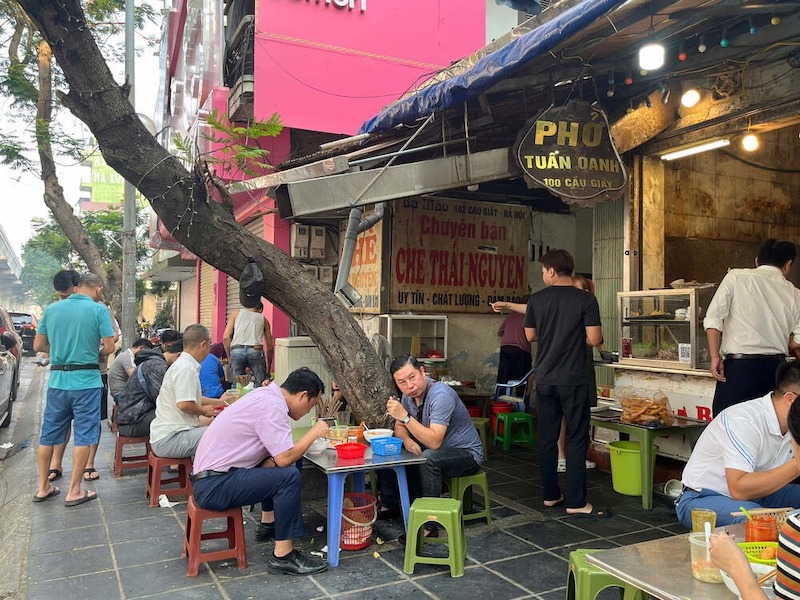Thiết kế quán phở Street Food giúp tạo không gian bình dân, sạch sẽ, tiện lợi, thu hút khách nhanh, dễ vận hành và tiết kiệm chi phí đầu tư