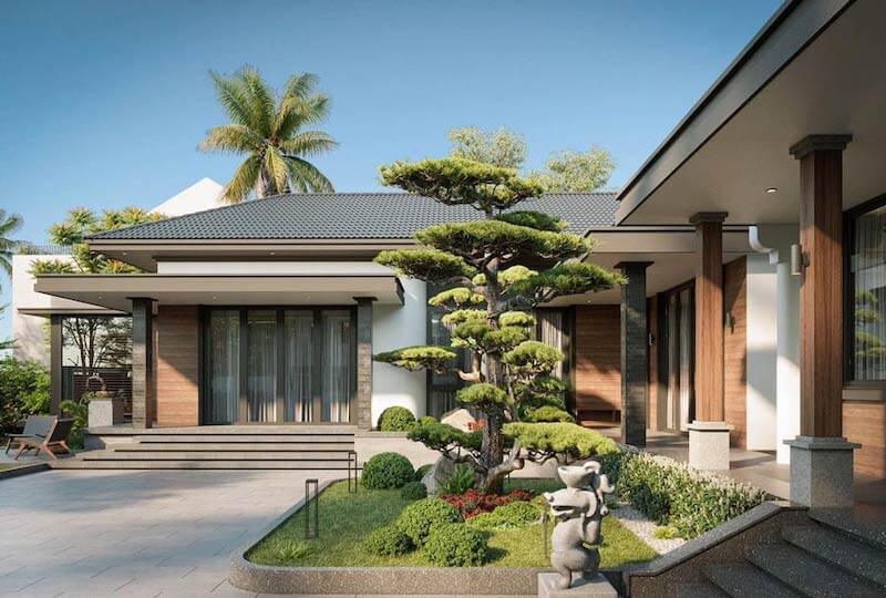 Tiểu cảnh tùng bonsai tạo hình nghệ thuật giữa sân, kết hợp hiên gỗ và mảng kính lớn, mang đến không gian sống đậm chất nghỉ dưỡng và thiền định