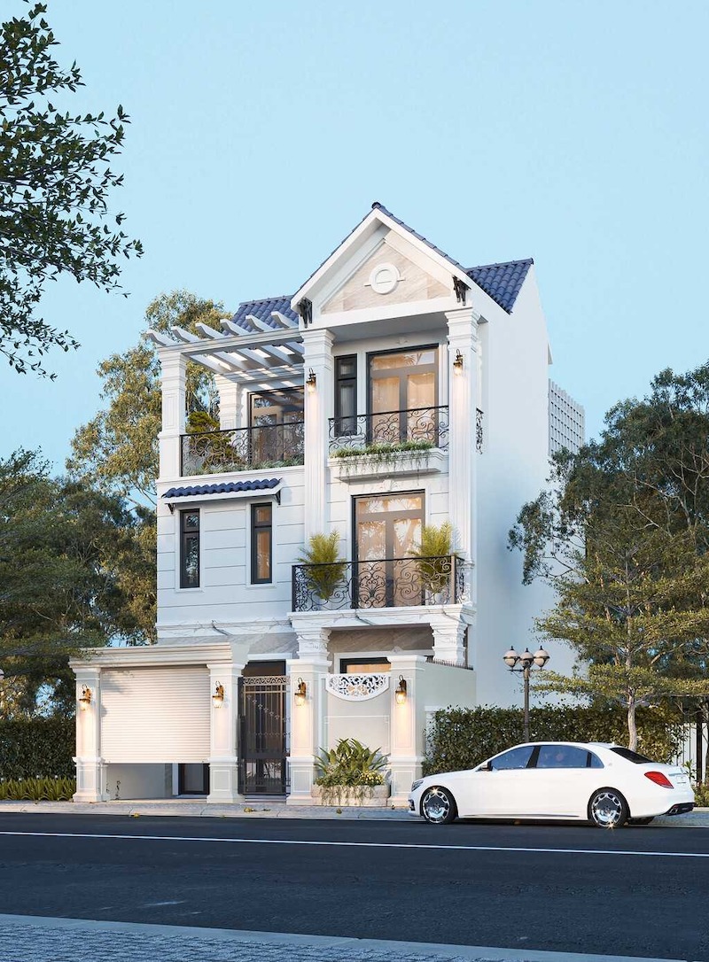 Biệt thự Tân cổ điển mái Thái 3 tầng nổi bật với hệ cột vuông cân đối, ban công sắt mỹ thuật, cửa kính khung gỗ và mái dốc cao ráo tạo vẻ bề thế, sang trọng