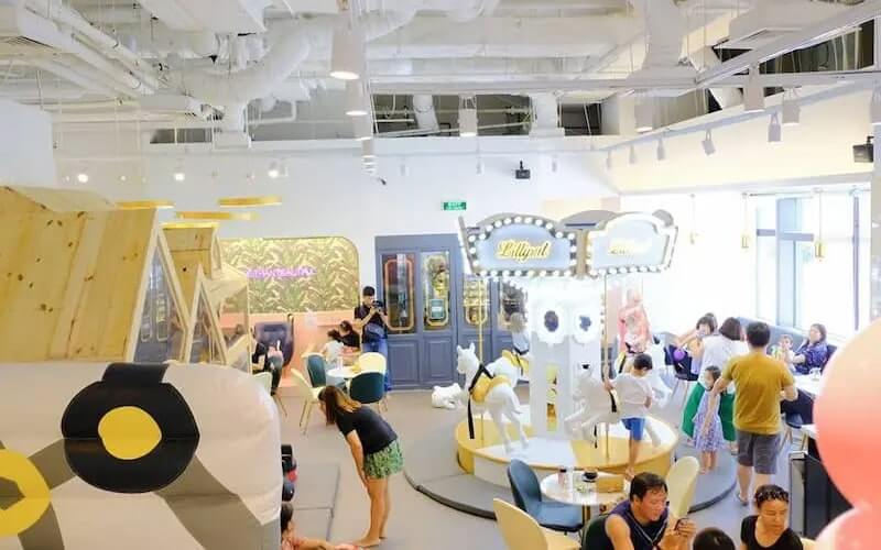 Để tối ưu chi phí thuê mặt bằng Kids Cafe, nhà đầu tư nên chọn vị trí phù hợp, không gian sẵn tiện ích, trần cao, diện tích đủ và thương lượng dài hạn