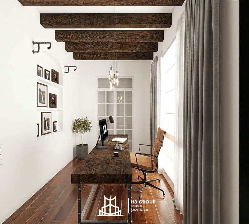 Phòng làm việc nổi bật với hệ dầm gỗ thô trên trần, bàn làm việc gỗ tự nhiên và sàn gỗ tông nâu ấm, tạo nên cảm giác mộc mạc nhưng sang trọng