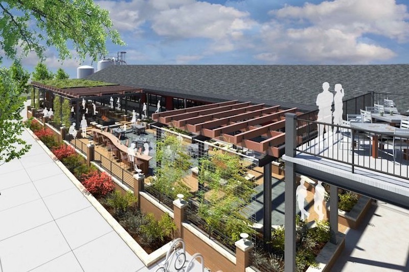 Không gian ngoài trời được tổ chức theo lớp với pergola gỗ nhịp điệu đều, kết hợp mảng xanh bao quanh, tạo cảm giác riêng tư nhưng vẫn thông thoáng