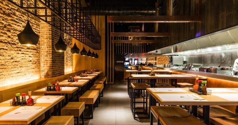 Toàn bộ không gian kết hợp hài hòa giữa ánh sáng chức năng và ánh sáng trang trí, đảm bảo độ rọi tiêu chuẩn cho từng khu vực