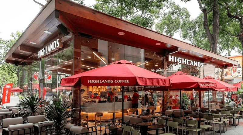 Khi nhượng quyền Highlands, bạn phải tuân thủ gần như 100% hệ thống, từ giá bán, menu đến vận hành, chỉ được thay đổi khi có sự chấp thuận