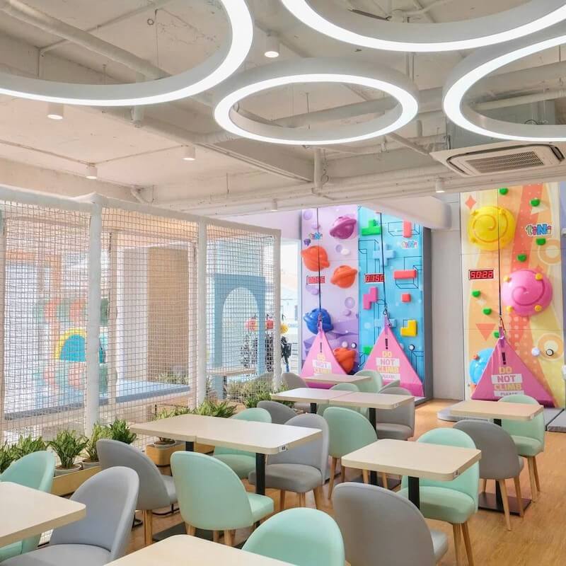 Nên ưu tiên nguyên liệu sạch, rõ nguồn gốc và quy trình chế biến đảm bảo vệ sinh, đặc biệt với các món dành cho trẻ em