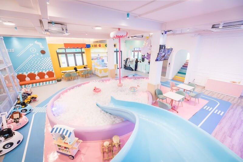 Khi lựa chọn thiết bị vui chơi, cần ưu tiên các sản phẩm đạt tiêu chuẩn an toàn, có nguồn gốc rõ ràng và phù hợp với độ tuổi của trẻ để đảm bảo trải nghiệm tốt nhất