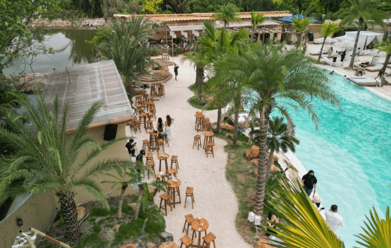 Chuẩn bị giấy tờ pháp lý giúp quán cafe bể bơi hoạt động hợp pháp, tránh bị xử phạt, đình chỉ kinh doanh và đảm bảo an toàn cho khách hàng