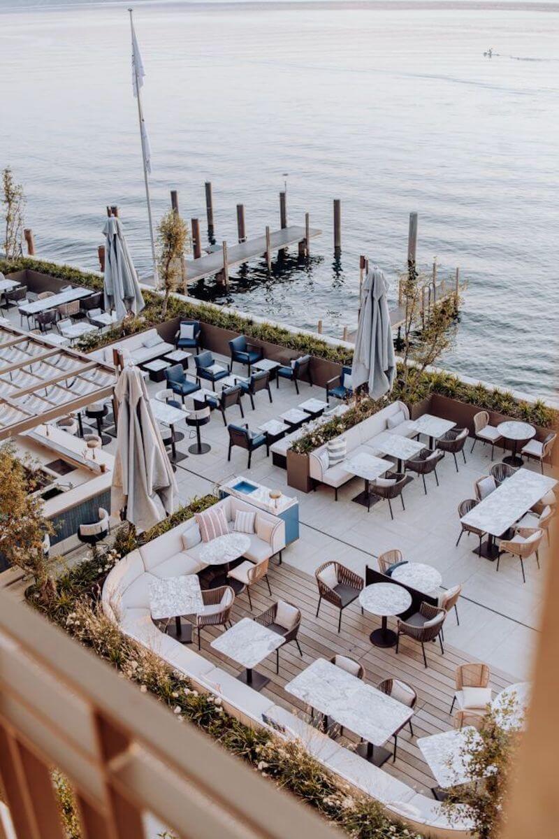 Hệ thống xử lý rác và nước thải giúp nhà hàng nổi bảo vệ môi trường sông, tránh ô nhiễm nguồn nước, đồng thời đáp ứng quy định pháp lý và tiêu chuẩn vận hành an toàn