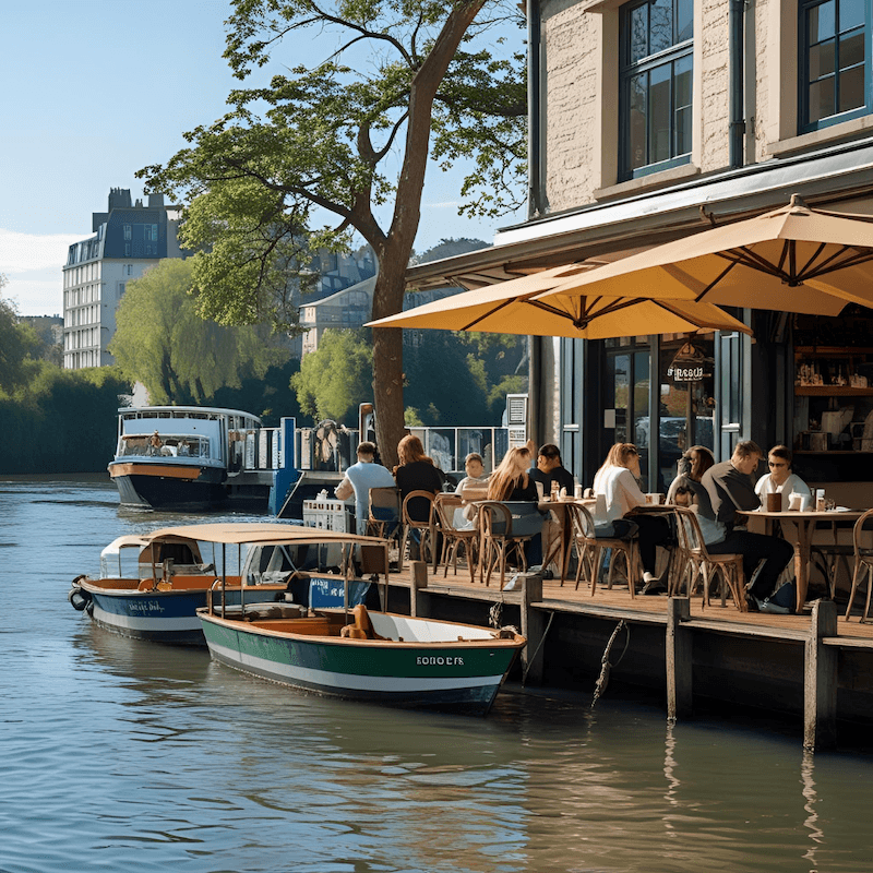 Đảm bảo thủ tục pháp lý giúp nhà hàng nổi hoạt động hợp pháp, đáp ứng quy định giao thông thủy, an toàn kỹ thuật, bảo vệ môi trường và tránh rủi ro trong quá trình kinh doanh