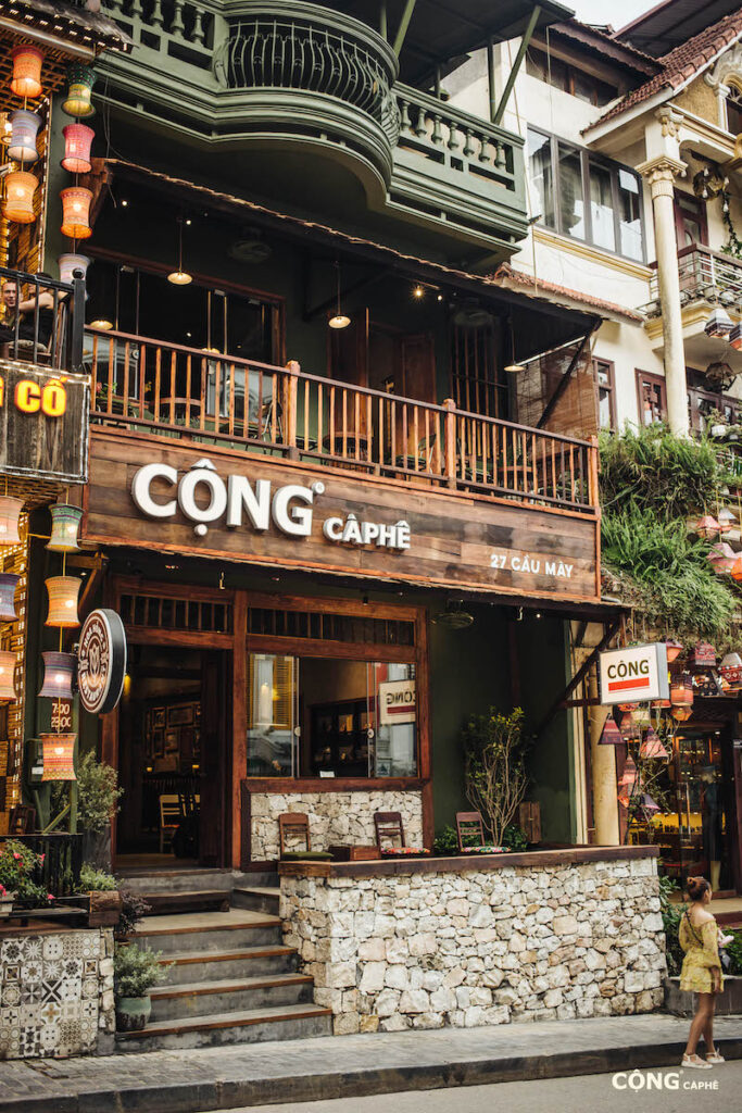 Nhượng quyền Cộng Cà Phê đặc biệt vì bán trải nghiệm hoài niệm, tệp khách cao cấp, thương hiệu biểu tượng và yêu cầu vận hành, thiết kế khắt khe