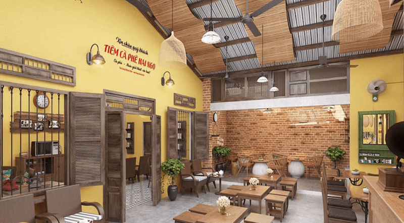 Các chi tiết trang trí như biển hiệu viết tay, tranh cũ, đồng hồ cổ hay vật dụng xưa giúp tăng tính nhận diện và tạo điểm nhấn cho không gian quán