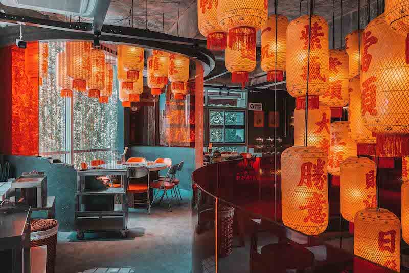 Thiết kế nhà hàng Dimsum, lẩu tập trung vào công năng, ưu tiên không gian rộng rãi, thoải mái cho nhóm khách đông và trải nghiệm ăn uống chung