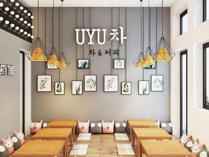 Sử dụng gối ngồi bệt kết hợp bàn thấp là giải pháp tiết kiệm chi phí, tăng số lượng chỗ ngồi và mang lại trải nghiệm thoải mái cho giới trẻ (Nguồn: Internet)