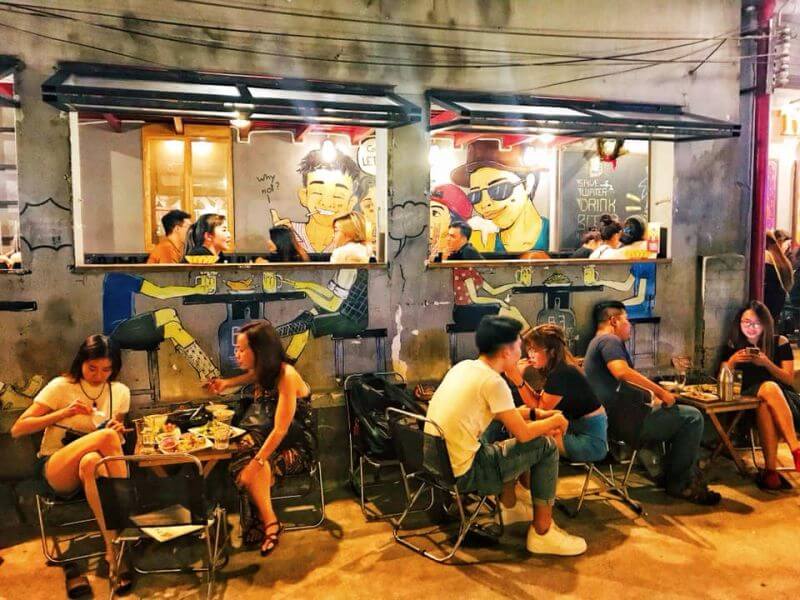 Cách set-up gọn gàng giúp quán nhậu vỉa hè tăng tính chuyên nghiệp, tạo cảm giác đáng tin cậy và thu hút khách ghé quán thường xuyên